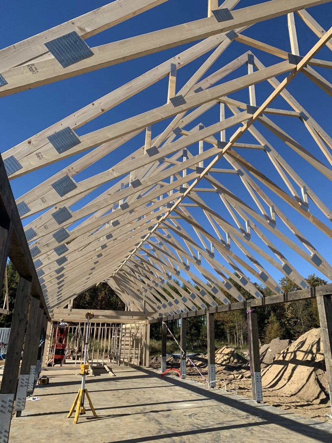 HNN byggefirma træ tag bygning